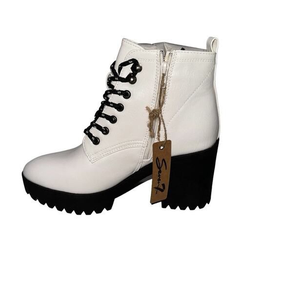 NIB! Seven7 Footwear Off White Flatiron Platform Ankle Boot - Size 9 - Picture 7 of 9